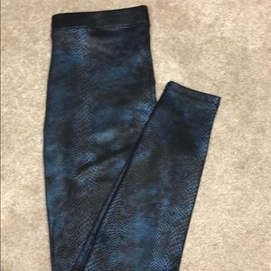 Express leggings!! Brand NWT !!
